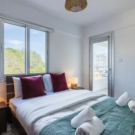 Kraken 2-bedroom لارنكا